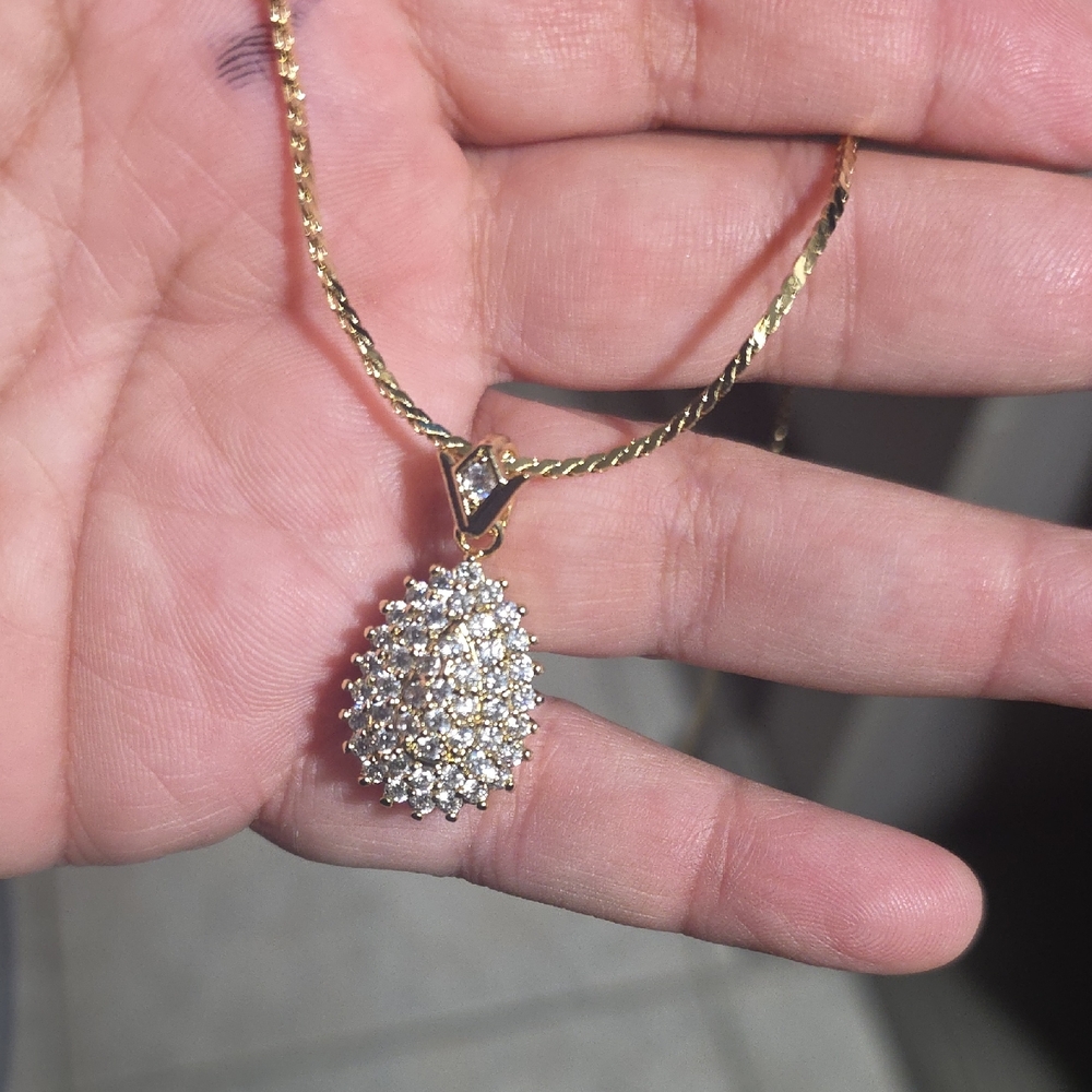 Elegant 14k Gold Plated Beautiful Shiny Rhinstones Pendant Necklace